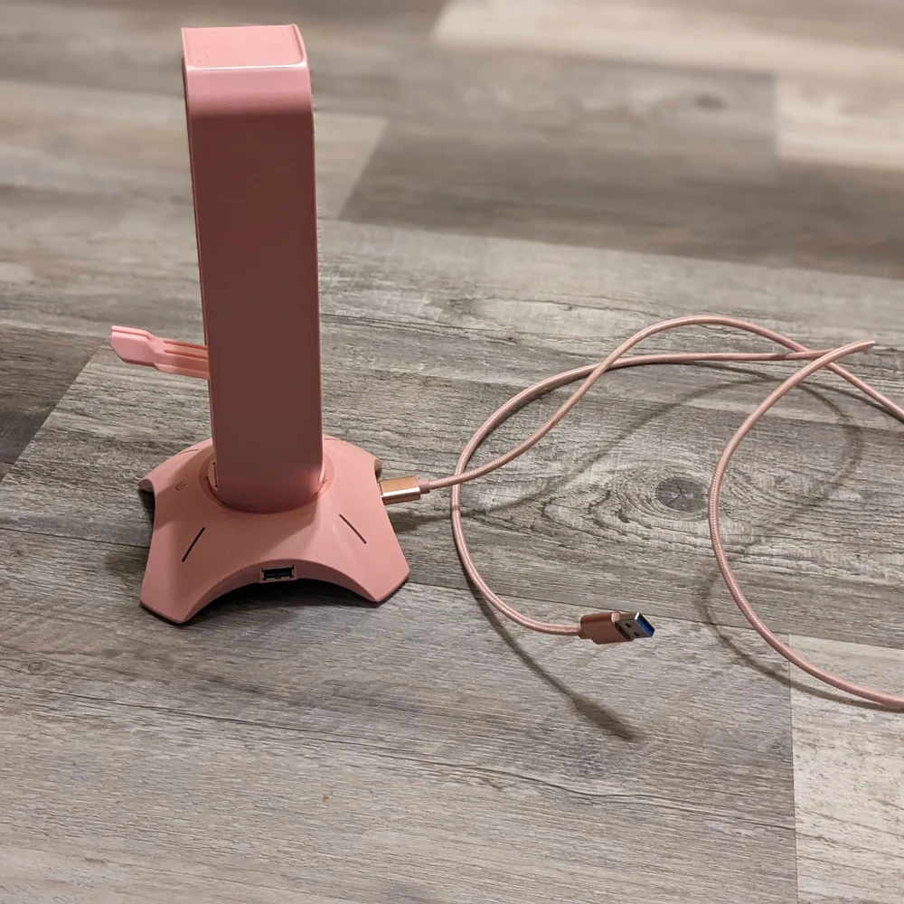 tilted gaming headphone